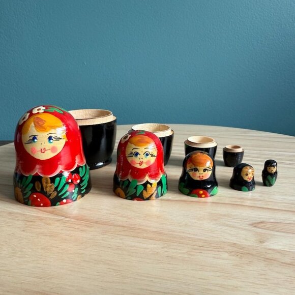 Russian Matryoshka Nesting Dolls Hand-Painted Wooden Set Of 5 Floral Red Black - Picture 3 of 8